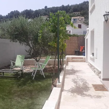 Almanarre Appartement *
